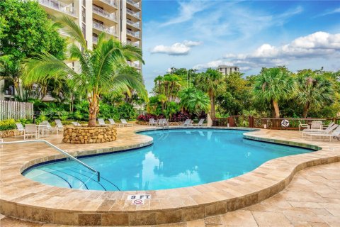 Condo in Miami, Florida, 2 bedrooms  № 2020782 - photo 29