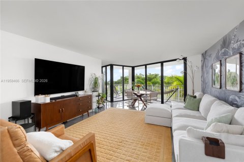 Condo in Miami, Florida, 2 bedrooms  № 2020782 - photo 4