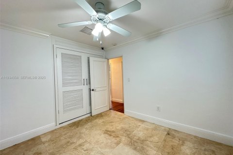 Снять в аренду виллу или дом в Пайнкрест, Флорида 4 спальни, 213.77м2, № 1992727 - фото 25