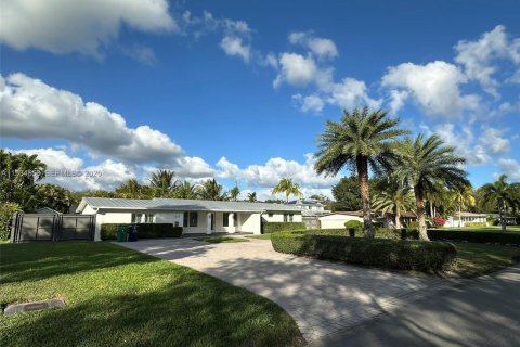 Снять в аренду виллу или дом в Пайнкрест, Флорида 4 спальни, 213.77м2, № 1992727 - фото 2