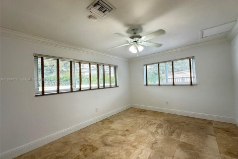 Снять в аренду виллу или дом в Пайнкрест, Флорида 4 спальни, 213.77м2, № 1992727 - фото 19