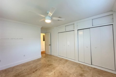 Снять в аренду виллу или дом в Пайнкрест, Флорида 4 спальни, 213.77м2, № 1992727 - фото 28