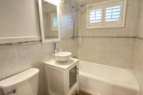 Снять в аренду виллу или дом в Пайнкрест, Флорида 4 спальни, 213.77м2, № 1992727 - фото 26