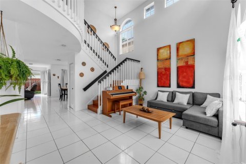 Casa en venta en Miami, Florida, 3 dormitorios, 192.87 m2 № 1762900 - foto 15