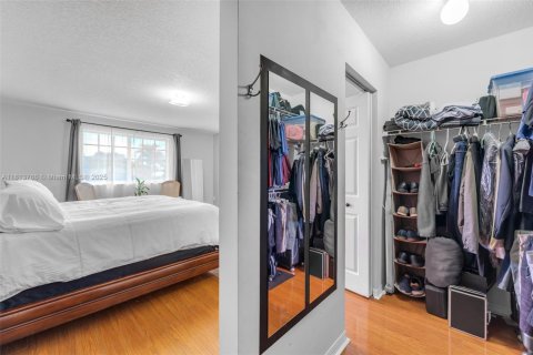 Casa en venta en Miami, Florida, 3 dormitorios, 192.87 m2 № 1762900 - foto 29