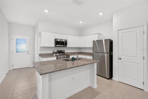 Villa ou maison à louer à Groveland, Floride: 3 chambres, 123.56 m2 № 2416893 - photo 3