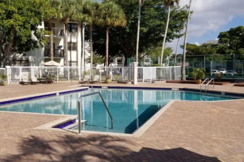 Copropriété à louer à Coral Springs, Floride: 2 chambres, 103.49 m2 № 2048512 - photo 10