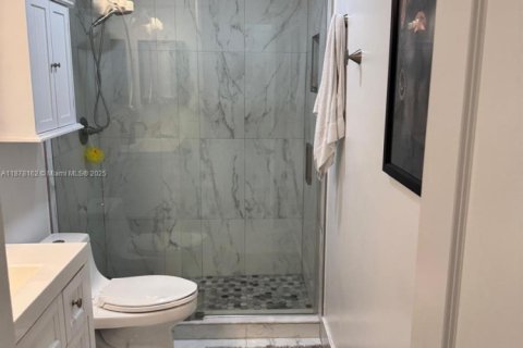 Villa ou maison à louer à Miami, Floride: 2 chambres, 92.9 m2 № 1928787 - photo 5