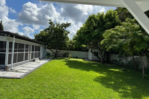 Villa ou maison à louer à Miami, Floride: 2 chambres, 92.9 m2 № 1928787 - photo 7