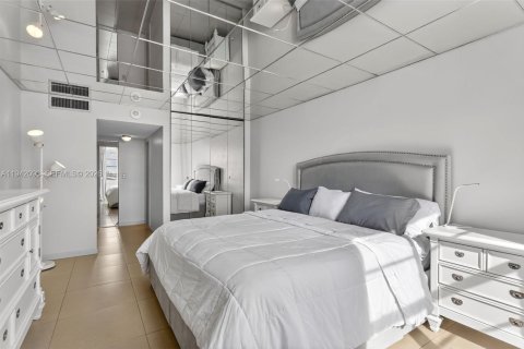 Condo in Sunny Isles Beach, Florida, 1 bedroom  № 1999345 - photo 22