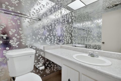 Condo in Sunny Isles Beach, Florida, 1 bedroom  № 1999345 - photo 20