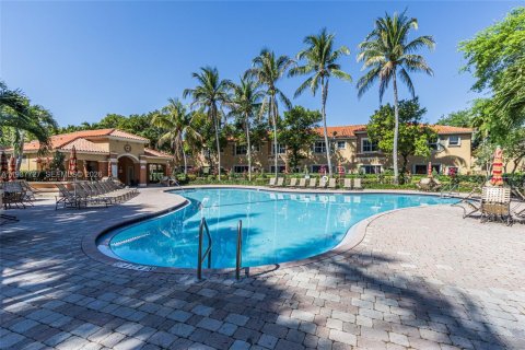 Copropriété à vendre à Dania Beach, Floride: 3 chambres, 128.39 m2 № 2050329 - photo 22