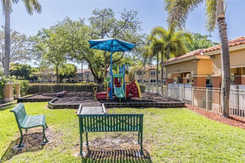 Copropriété à vendre à Dania Beach, Floride: 3 chambres, 128.39 m2 № 2050329 - photo 24