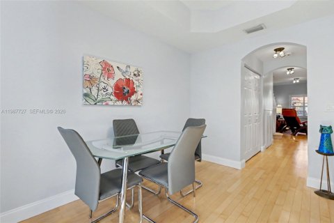 Copropriété à vendre à Dania Beach, Floride: 3 chambres, 128.39 m2 № 2050329 - photo 12