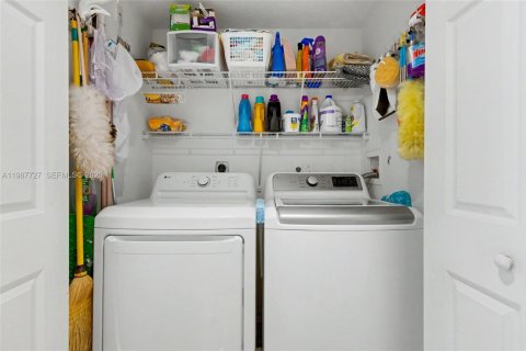 Copropriété à vendre à Dania Beach, Floride: 3 chambres, 128.39 m2 № 2050329 - photo 21