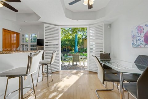 Copropriété à vendre à Dania Beach, Floride: 3 chambres, 128.39 m2 № 2050329 - photo 11