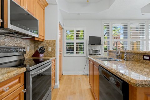 Copropriété à vendre à Dania Beach, Floride: 3 chambres, 128.39 m2 № 2050329 - photo 15