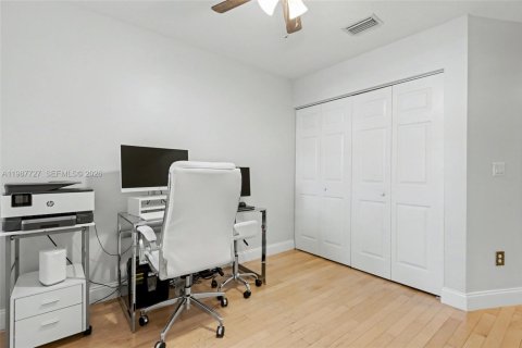 Copropriété à vendre à Dania Beach, Floride: 3 chambres, 128.39 m2 № 2050329 - photo 8