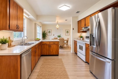 Villa ou maison à vendre à Tavares, Floride: 3 chambres, 159.7 m2 № 2410234 - photo 5