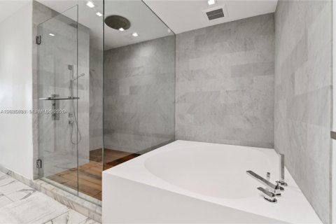Copropriété à louer à Bal Harbour, Floride: 2 chambres, 158.31 m2 № 2169209 - photo 21