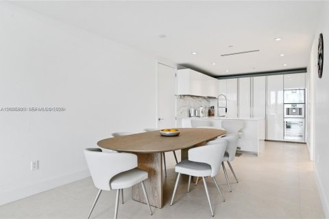 Copropriété à louer à Bal Harbour, Floride: 2 chambres, 158.31 m2 № 2169209 - photo 5