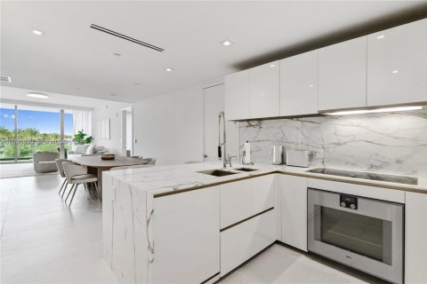 Copropriété à louer à Bal Harbour, Floride: 2 chambres, 158.31 m2 № 2169209 - photo 9