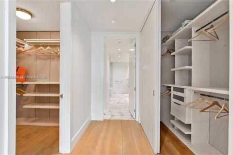 Copropriété à louer à Bal Harbour, Floride: 2 chambres, 158.31 m2 № 2169209 - photo 15
