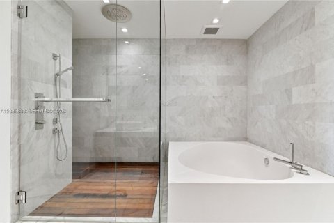 Copropriété à louer à Bal Harbour, Floride: 2 chambres, 158.31 m2 № 2169209 - photo 20