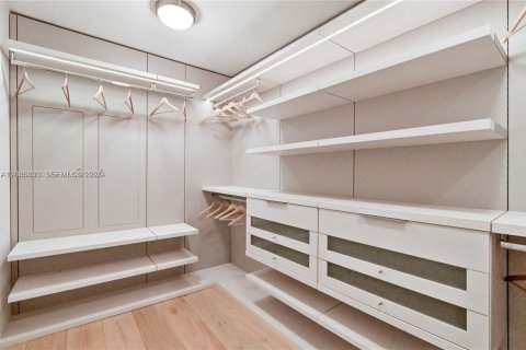 Copropriété à louer à Bal Harbour, Floride: 2 chambres, 158.31 m2 № 2169209 - photo 16