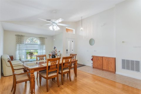 Villa ou maison à vendre à Orlando, Floride: 3 chambres, 162.67 m2 № 1869272 - photo 2