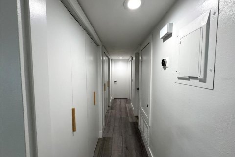 Снять в аренду квартиру в Орландо, Флорида 5 комнат, 113.99м2, № 1857692 - фото 24