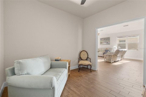 Villa ou maison à louer à North Port, Floride: 2 chambres, 138.61 m2 № 2104138 - photo 19