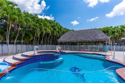 Купить виллу или дом в Майами, Флорида 5 спален, 308.34м2, № 2008894 - фото 28