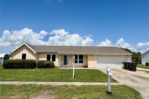 Casa en North Port, Florida 3 dormitorios, 132.2 m2 № 2227207