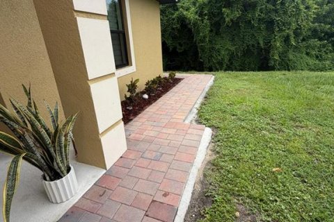 Villa ou maison à louer à Lehigh Acres, Floride: 3 chambres, 118.91 m2 № 2408368 - photo 26