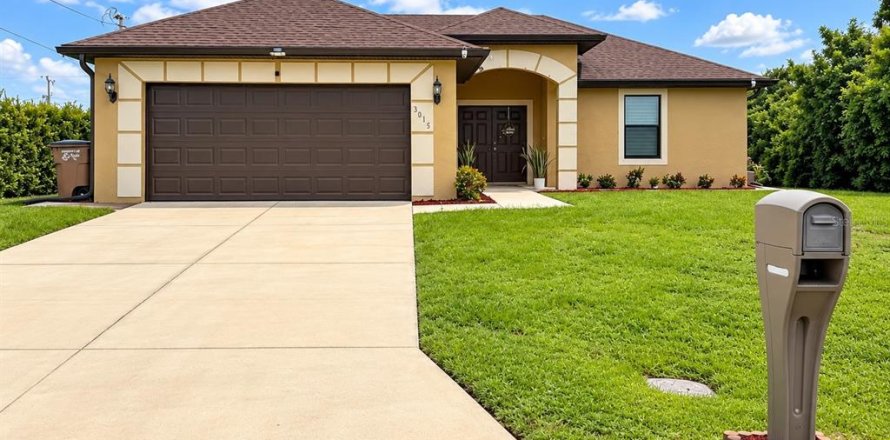 Villa ou maison à Lehigh Acres, Floride 3 chambres, 118.91 m2 № 2408368