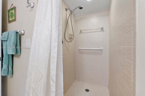 Copropriété à vendre à Pompano Beach, Floride: 2 chambres, 113.53 m2 № 2274325 - photo 19