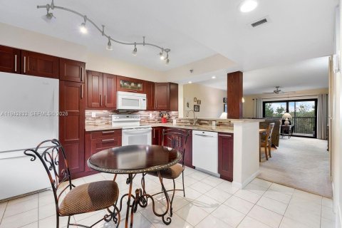 Copropriété à vendre à Pompano Beach, Floride: 2 chambres, 113.53 m2 № 2274325 - photo 2