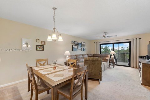 Copropriété à vendre à Pompano Beach, Floride: 2 chambres, 113.53 m2 № 2274325 - photo 3