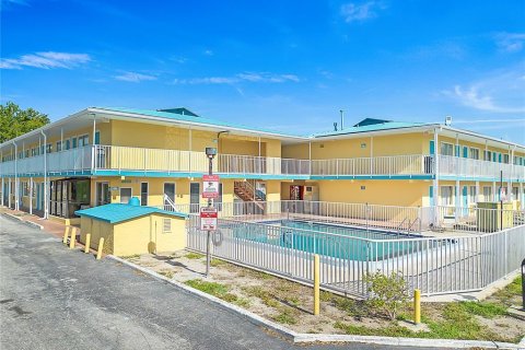 Hotel en venta en Saint Petersburg, Florida, 1657.75 m2 № 1740846 - foto 14