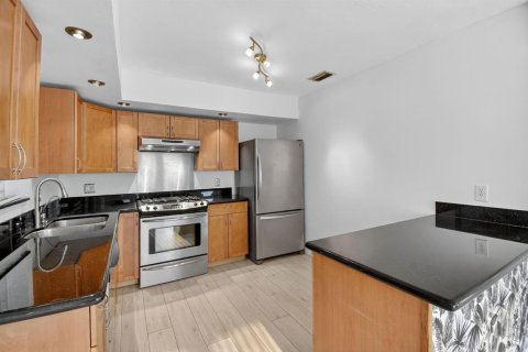 Casa en alquiler en Fort Lauderdale, Florida, 3 dormitorios, 144 m2 № 2085079 - foto 5