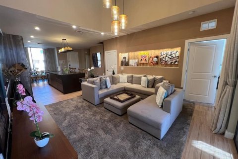 Touwnhouse à vendre à Kissimmee, Floride: 4 chambres, 218.88 m2 № 1632524 - photo 7