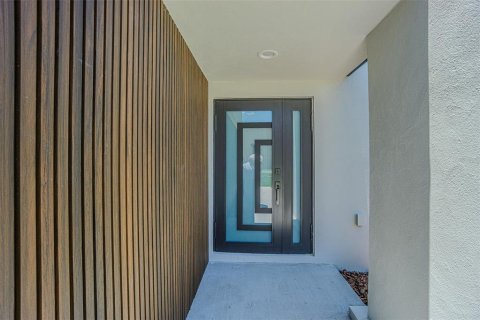House in Tampa, Florida 3 bedrooms, 141.4 sq.m. № 2150845 - photo 7