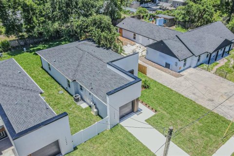 House in Tampa, Florida 3 bedrooms, 141.4 sq.m. № 2150845 - photo 3