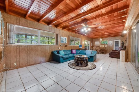 Купить виллу или дом в Майами, Флорида 3 спальни, 175.59м2, № 1933082 - фото 13