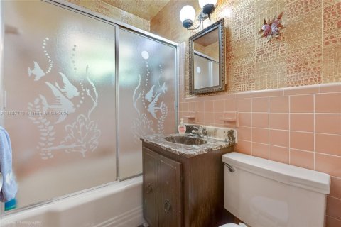 Купить виллу или дом в Майами, Флорида 3 спальни, 175.59м2, № 1933082 - фото 20