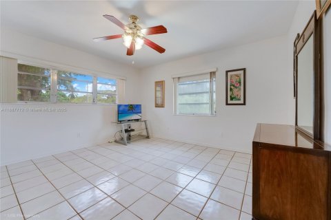 Купить виллу или дом в Майами, Флорида 3 спальни, 175.59м2, № 1933082 - фото 16