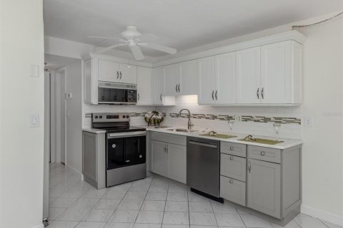 Купить кондоминиум в Венеция, Флорида 5 комнат, 61.32м2, № 1902190 - фото 15