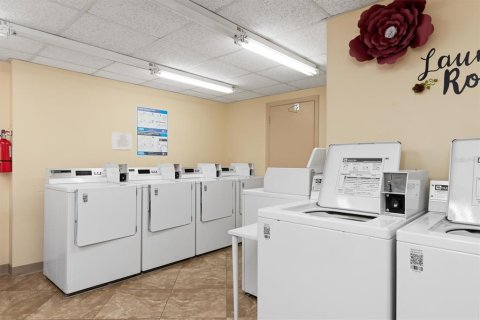 Copropriété à vendre à Port Charlotte, Floride: 2 chambres, 85.38 m2 № 2233052 - photo 23