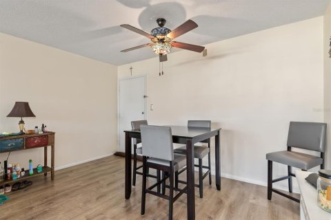 Copropriété à vendre à Port Charlotte, Floride: 2 chambres, 85.38 m2 № 2233052 - photo 15